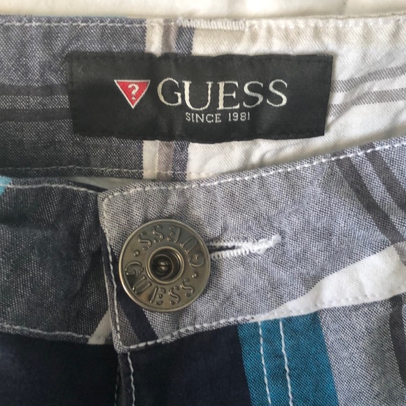 Mens Guess Shorts - Picture 2 of 4